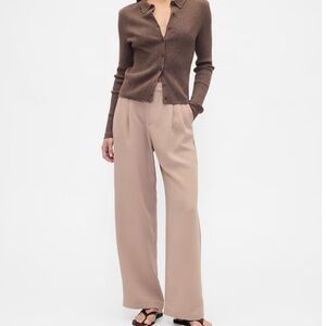 NWT Gap Khaki Easy Trouser Full Length Pants Size 6 Tall